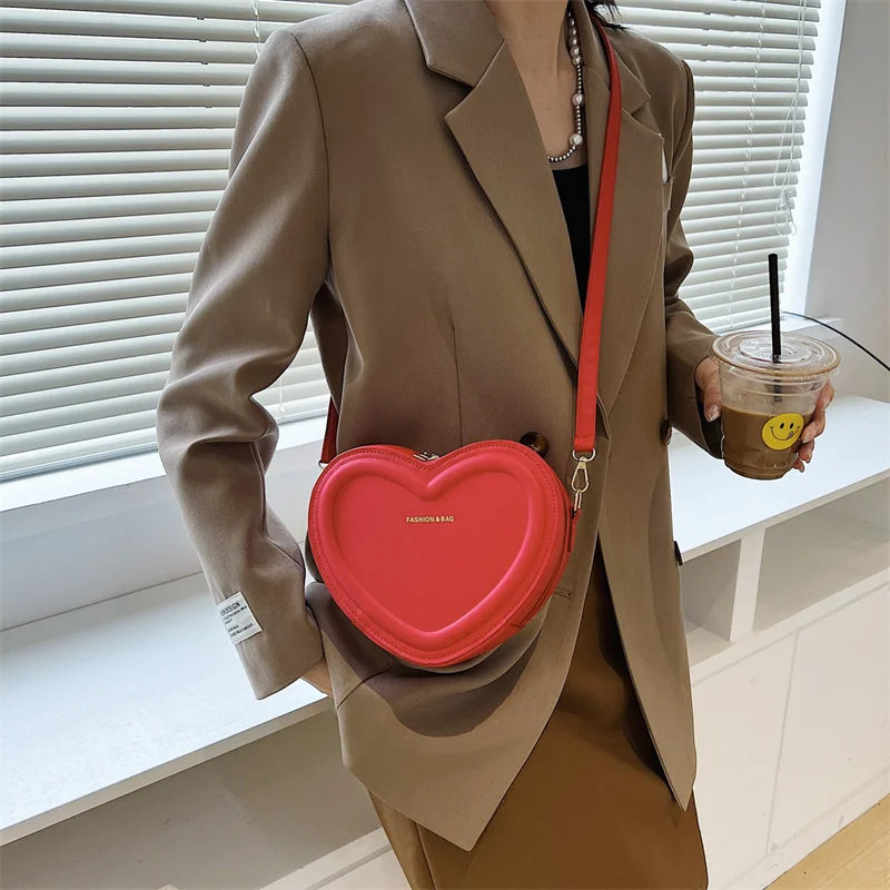 Bolso cruzado en forma de corazón