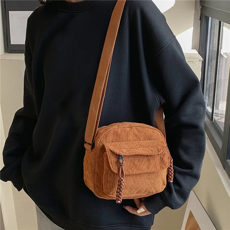 Bolso de hombro pequeño de pana para mujer